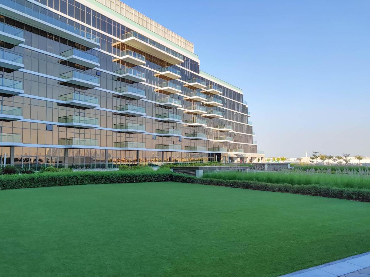Bnbme - Th8 Palm Hotel Dubai Exterior photo