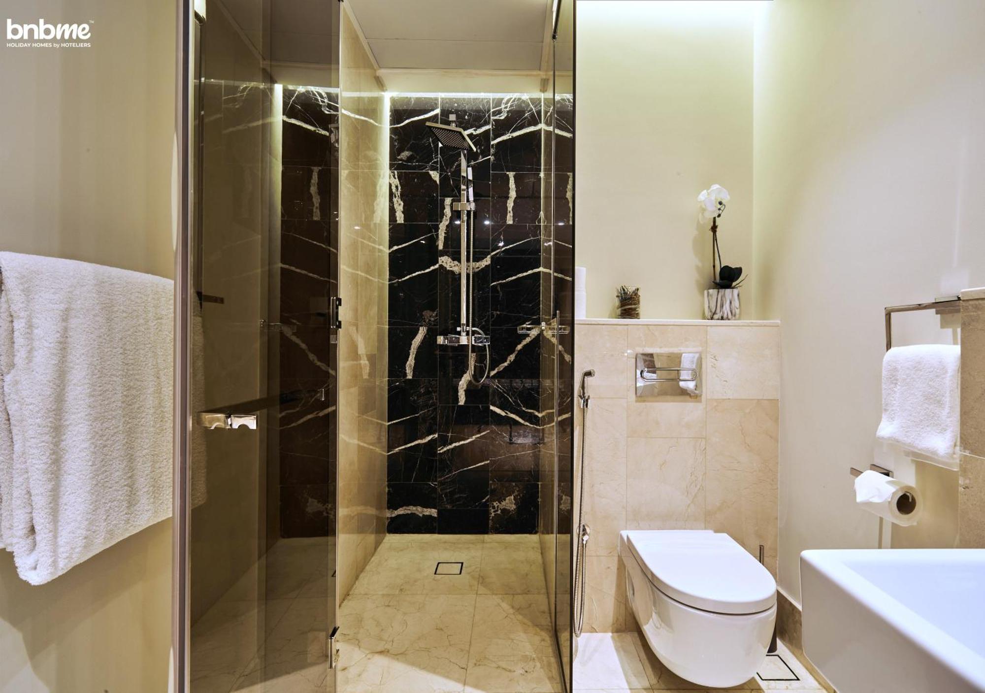 Bnbme - Th8 Palm Hotel Dubai Exterior photo