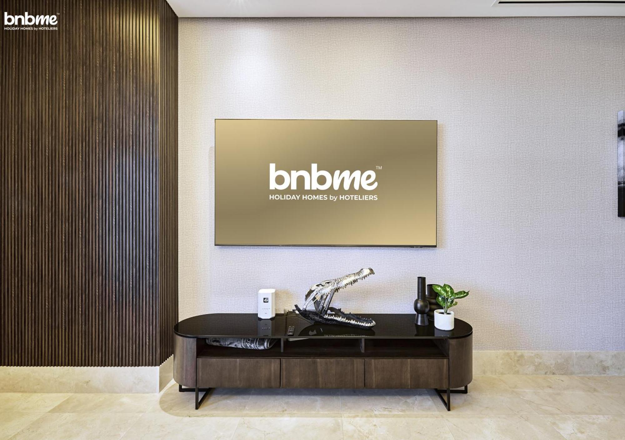Bnbme - Th8 Palm Hotel Dubai Exterior photo