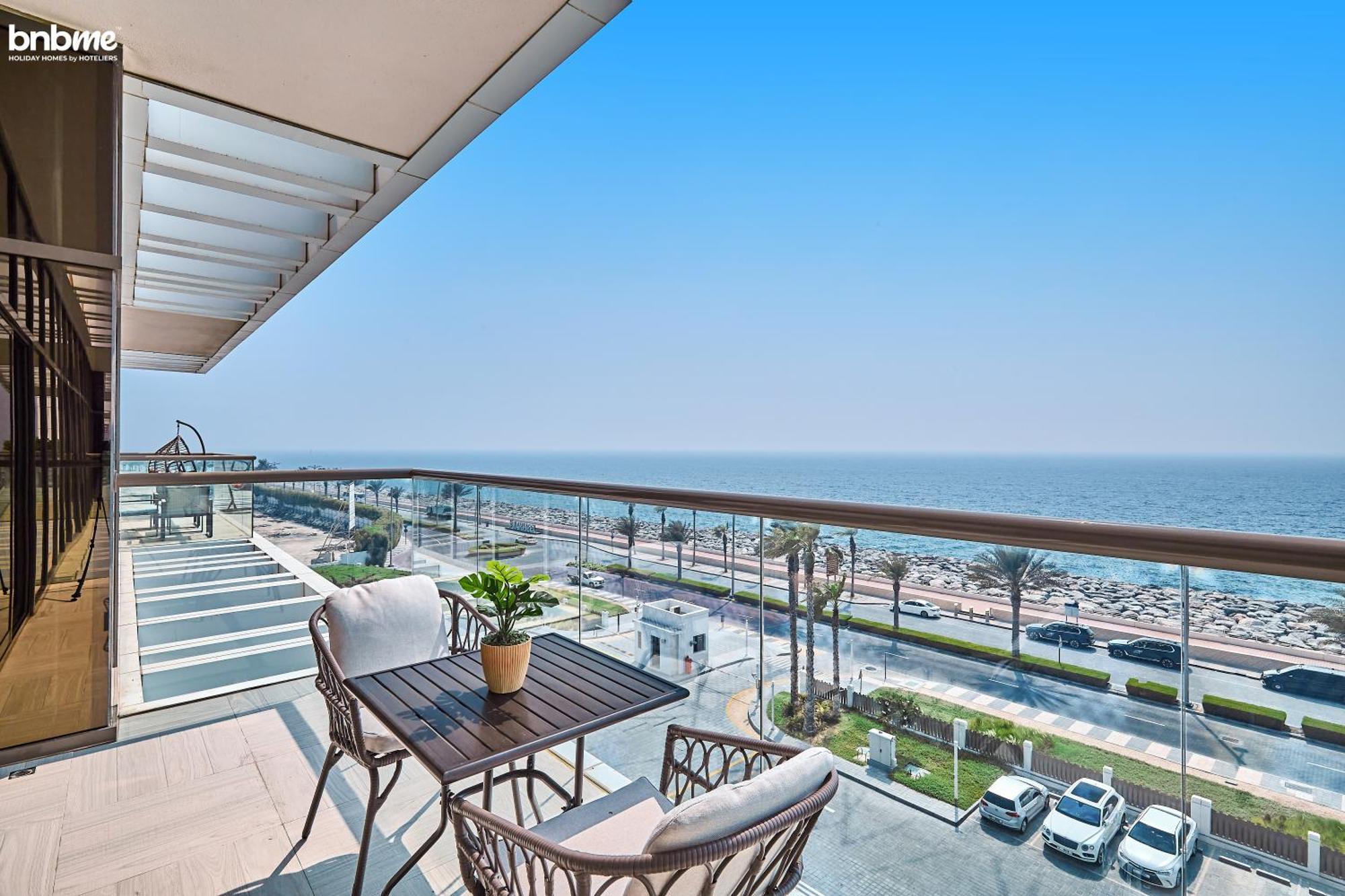 Bnbme - Th8 Palm Hotel Dubai Exterior photo