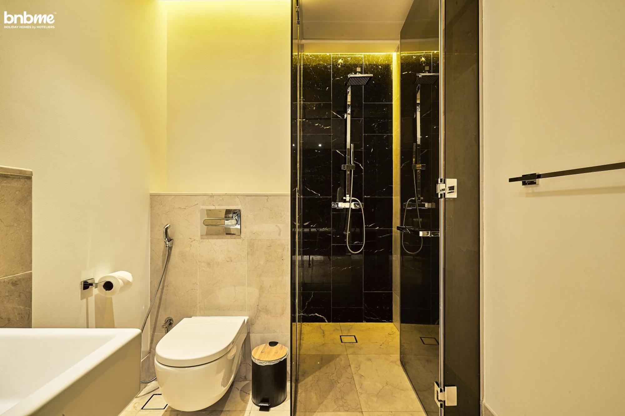Bnbme - Th8 Palm Hotel Dubai Exterior photo